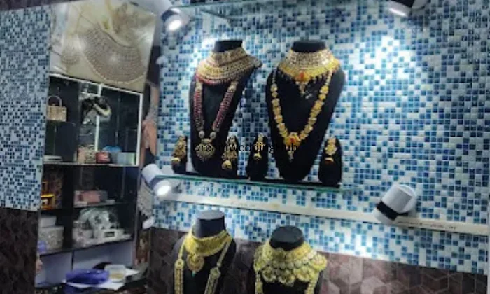 Pakhee Fashion Hub